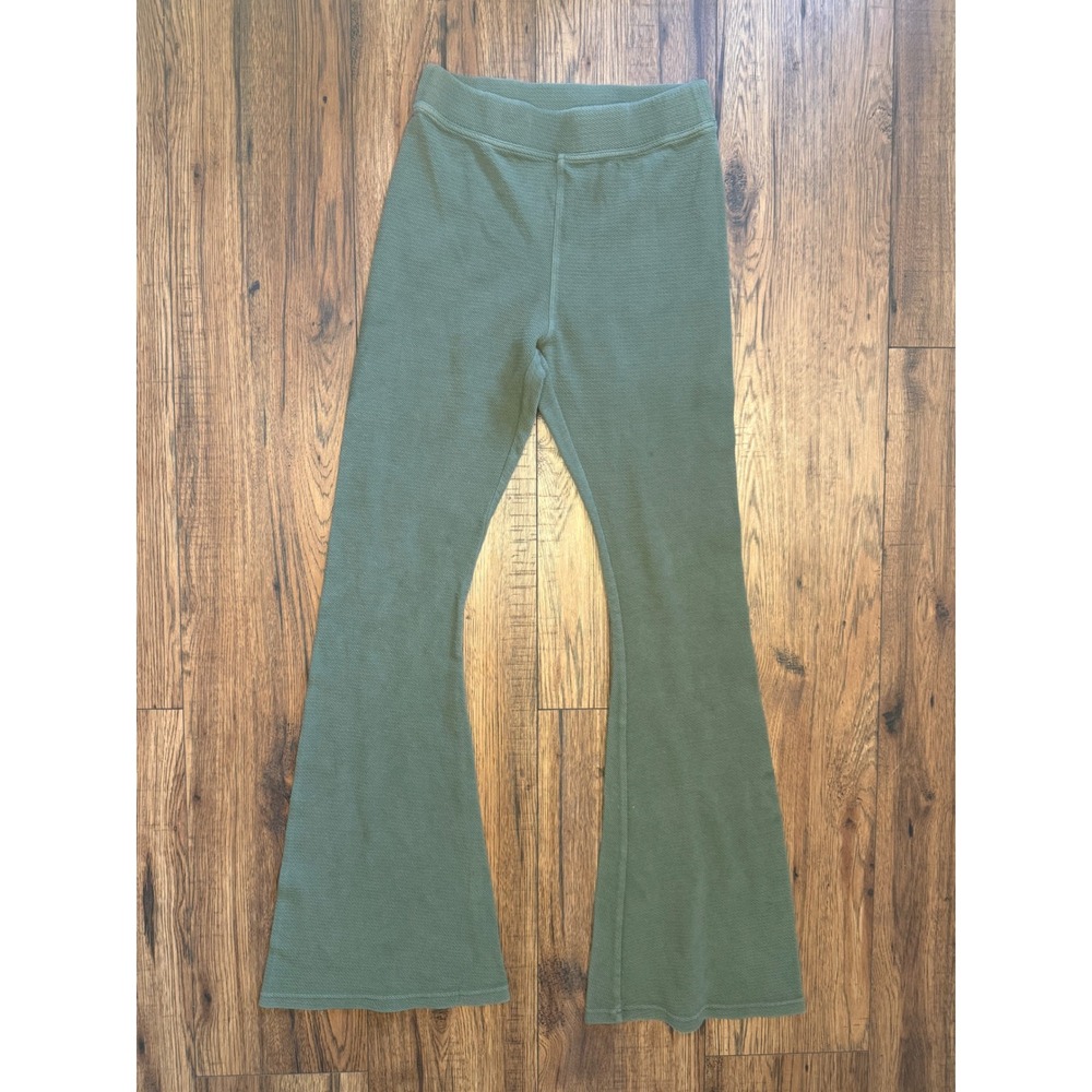 OFFLINE by Aerie Women Green Waffle Knit High Rise Flare Leggings Size Medium